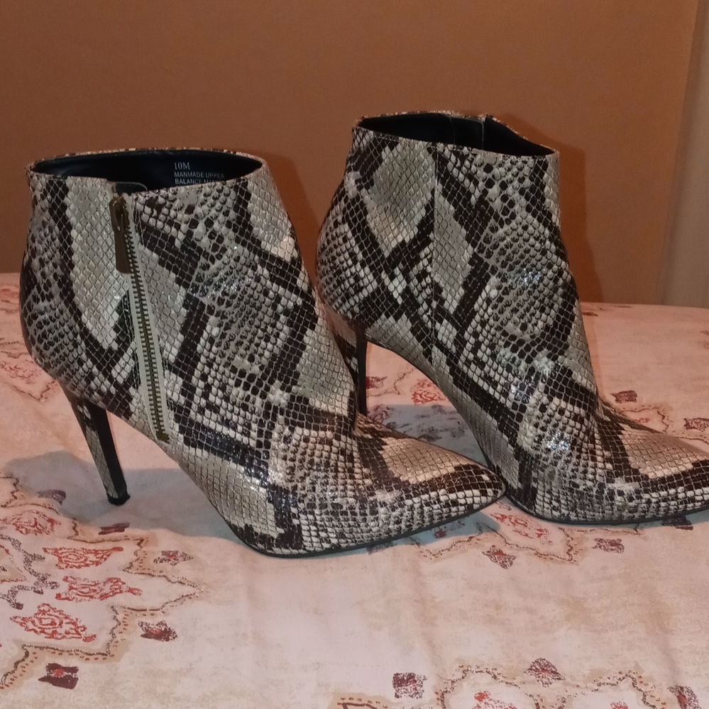 SHOES!!! - Picture 5 of 7